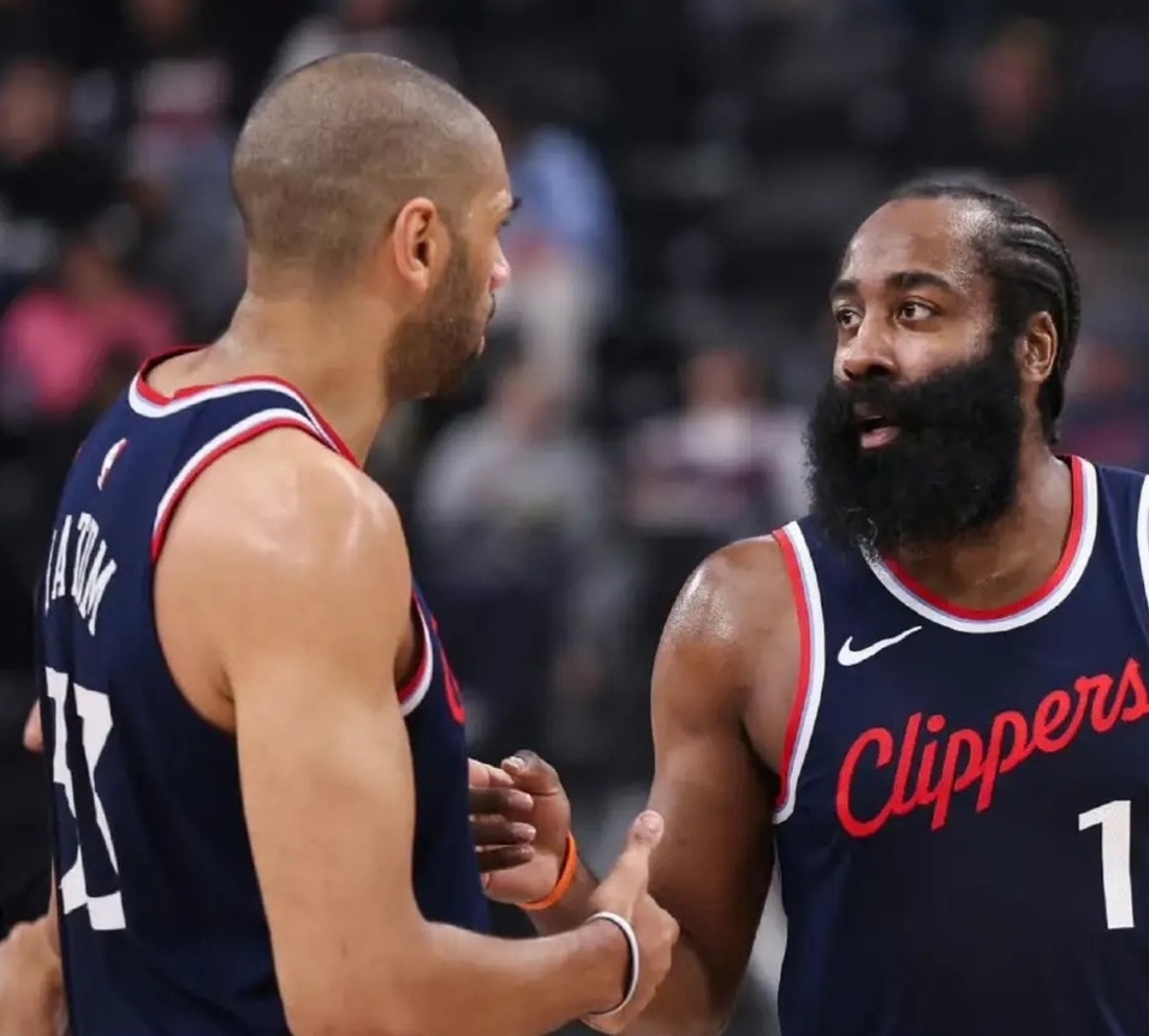 赛后洛杉矶快船调整名单以备NBA总决赛凯恩在西班牙队比赛中回归赛场，媒体一致点评：赛前切尔西门线救险——法甲节点到来的简单介绍