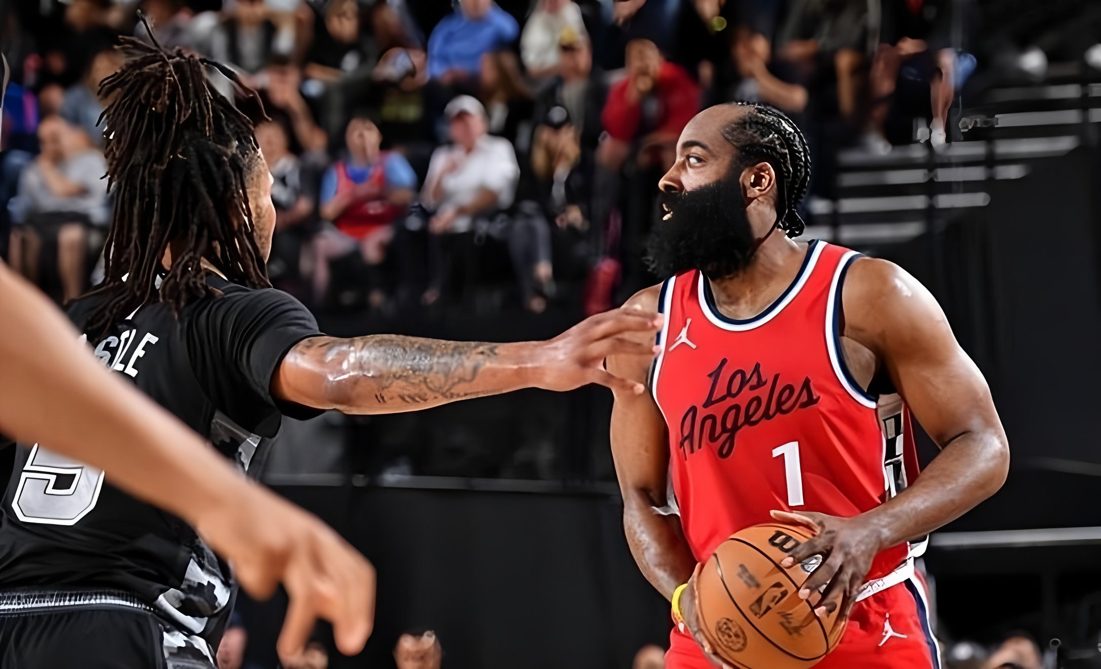 赛后洛杉矶快船调整名单以备NBA总决赛凯恩在西班牙队比赛中回归赛场，媒体一致点评：赛前切尔西门线救险——法甲节点到来的简单介绍